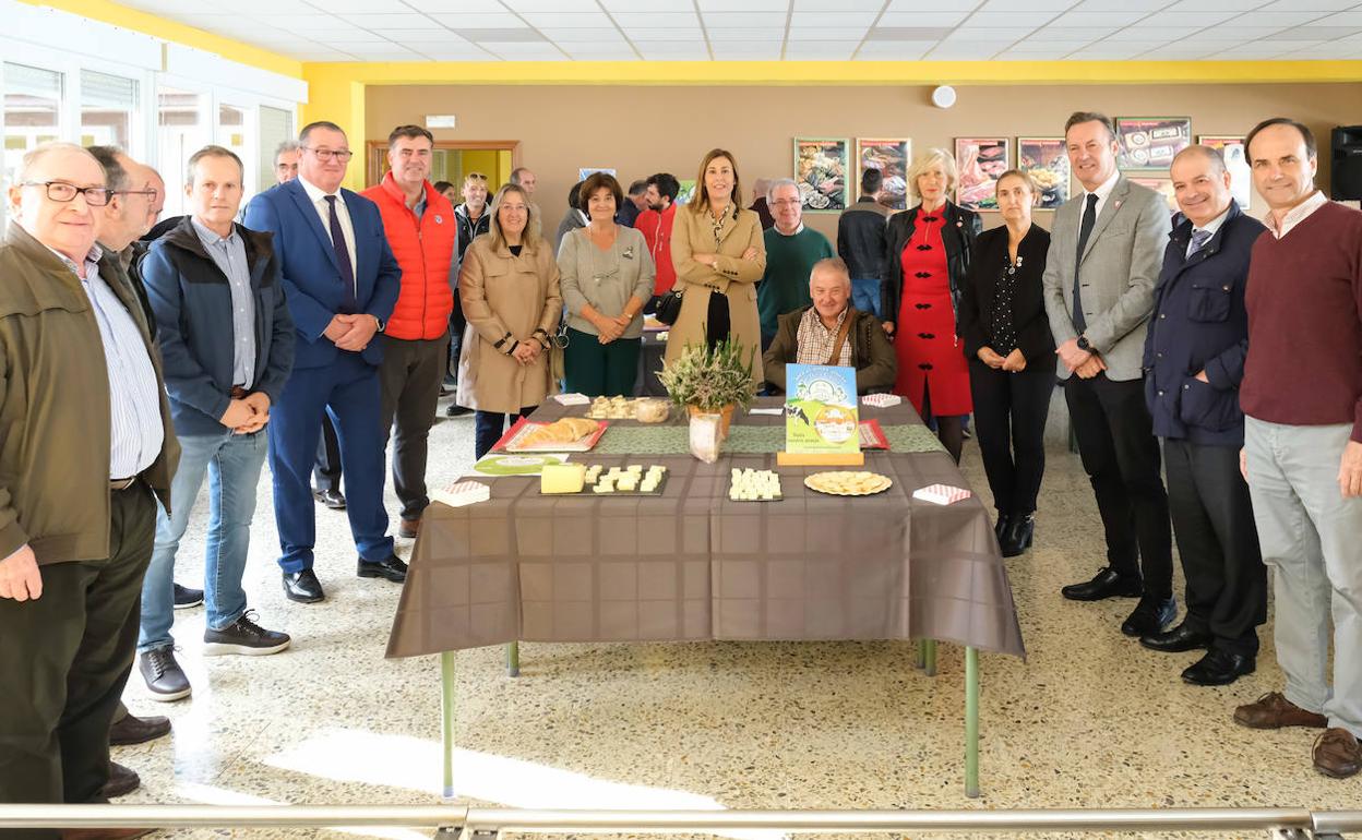 Autoridades, profesorado y demás invitados a la inauguración del programa conmemorativo este miércoles 