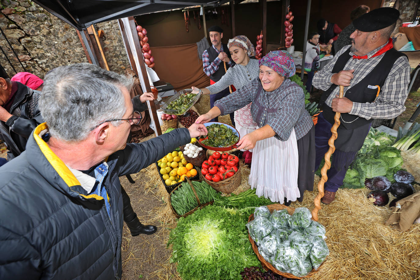 Fotos: Feria de la Alubia y la Hortaliza de Casar de Periedo, este domingo