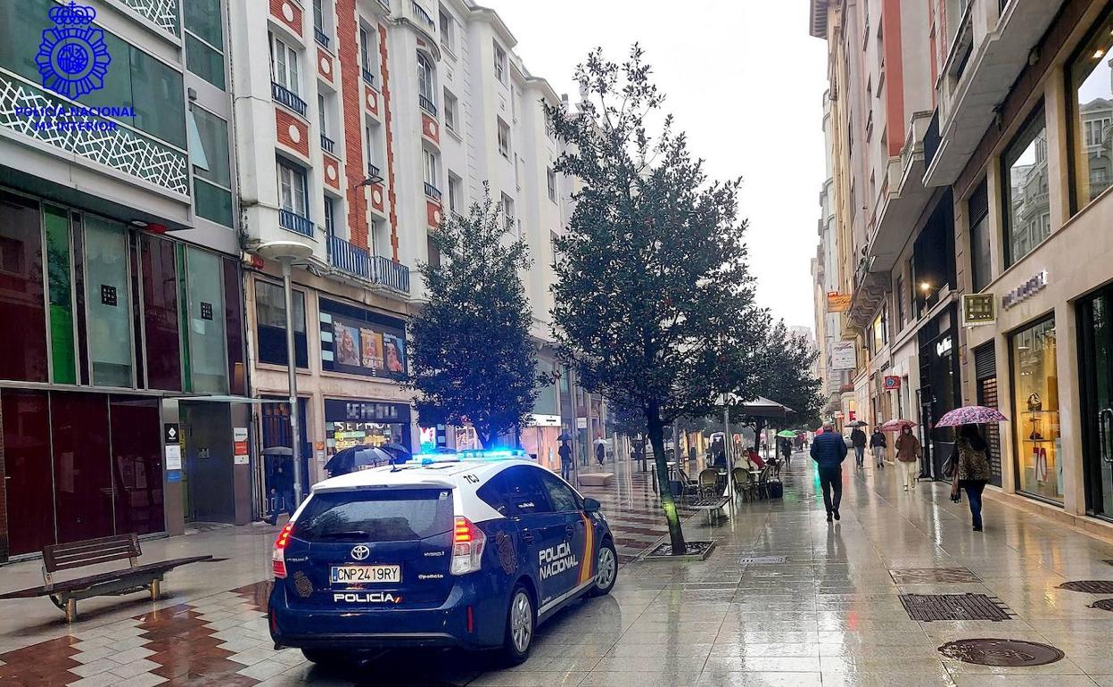 La Policía recuerda las pautas para evitar estafas durante las compras online en el Black Friday