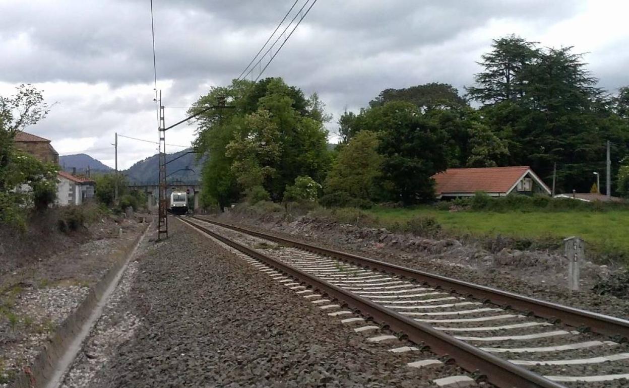 Adif acometerá nuevas mejoras en el entorno de las vías del tren.