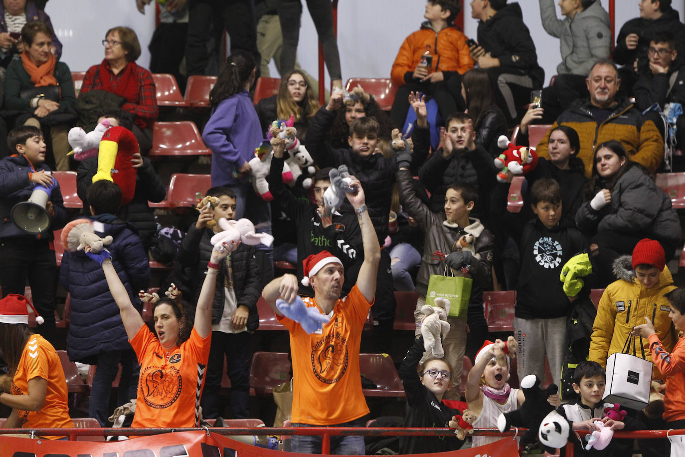 Fotos: El Granollers frena al Bathco