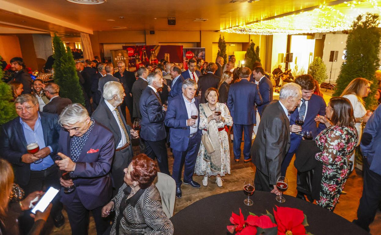 Reuniones sociales. Invitados a la Gala de la Asociación de Hostelería, en el Hotel Chiqui, el pasado martes.