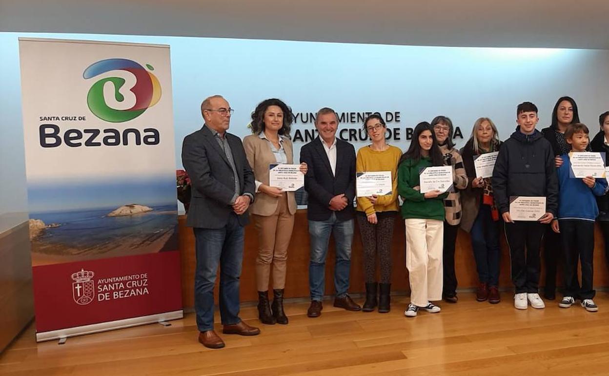 La entrega de premios del III Certamen de Poesía se celebró en el salón de Plenos. 