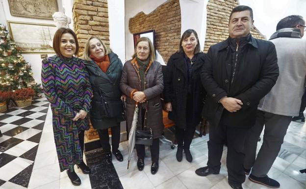 Ana Piñera, Encarna García, Elvira Gómez, Ana Cuevas y Domingo Fernández.