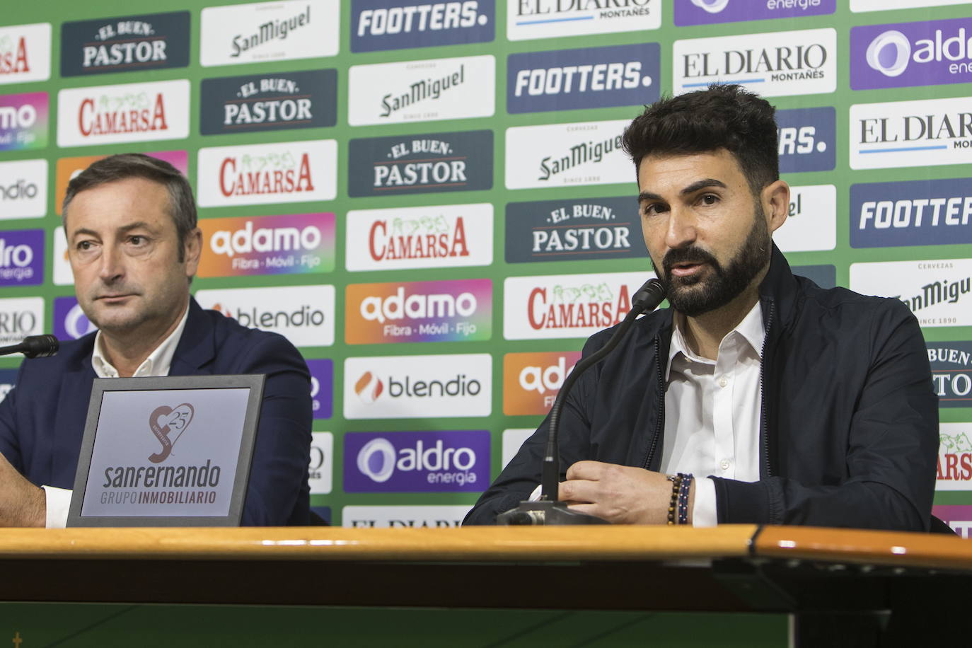 Junto a Alfredo Pérez, en su presentación.