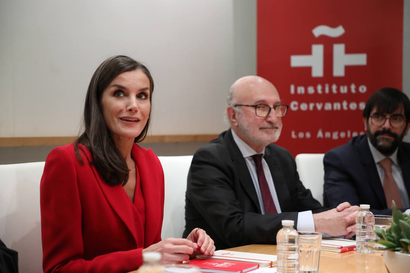 Fotos: Doña Letizia recupera en Estados Unidos el traje rojo que alarga la figura