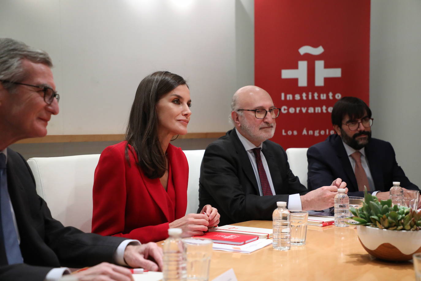 Fotos: Doña Letizia recupera en Estados Unidos el traje rojo que alarga la figura