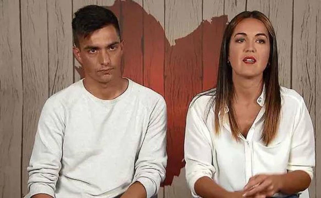 Laura e Iván durante su cita en 'First Dates'.