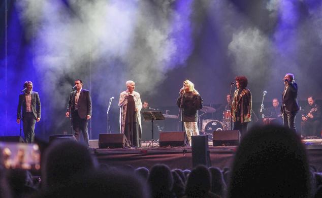 Mocedades, durante su concierto en Santander