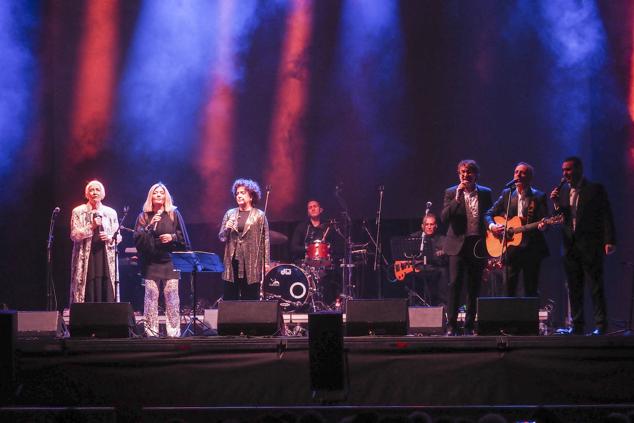 Mocedades, durante su concierto en Santander