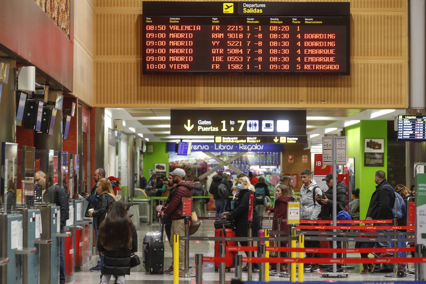 Salvo un ligero retraso en el vuelo que llegaba de Viena, todo apuntaba a una jornada mucho más tranquila que la precedente.