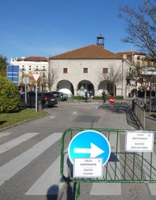 Imagen secundaria 2 - La jornada matinal se ha desarrollado con normalidad en un entorno transformado radicalmente por la ausencia de coches 