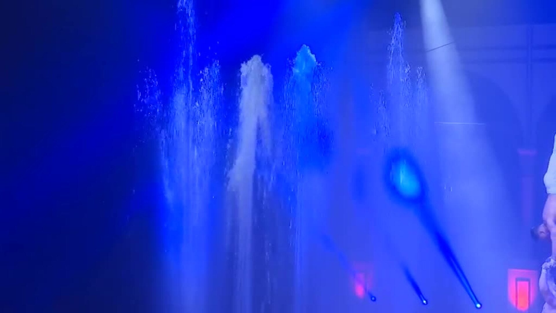 Llega a Girona el Circo del Agua, el mayor espectáculo sobre agua de Europa