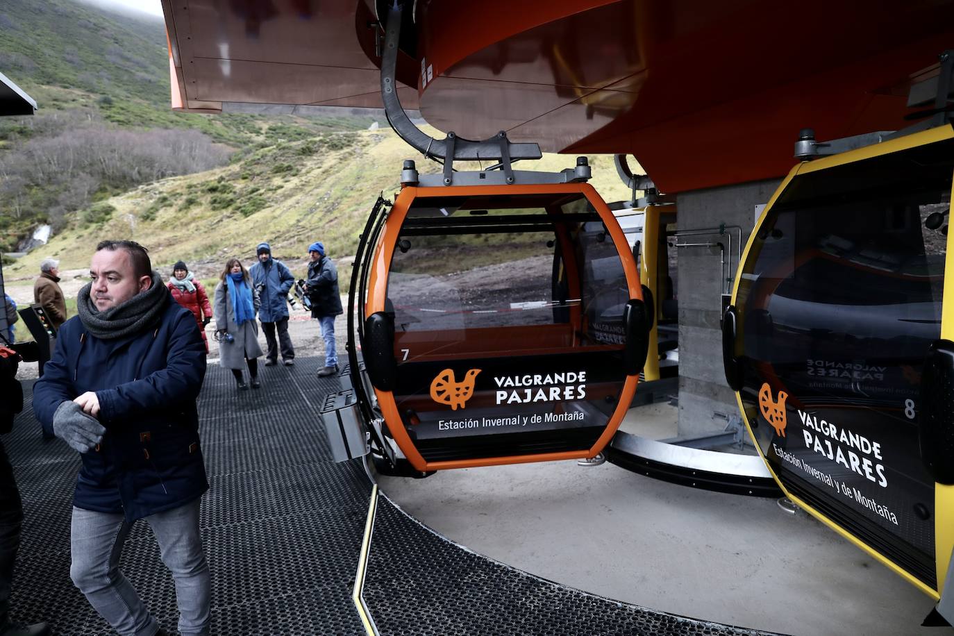 El nuevo equipamiento permite que el recorrido entre la parte baja y la zona alta de la estación se haga en aproximadamente cuatro minutos, frente a los casi 20 del anterior telesilla