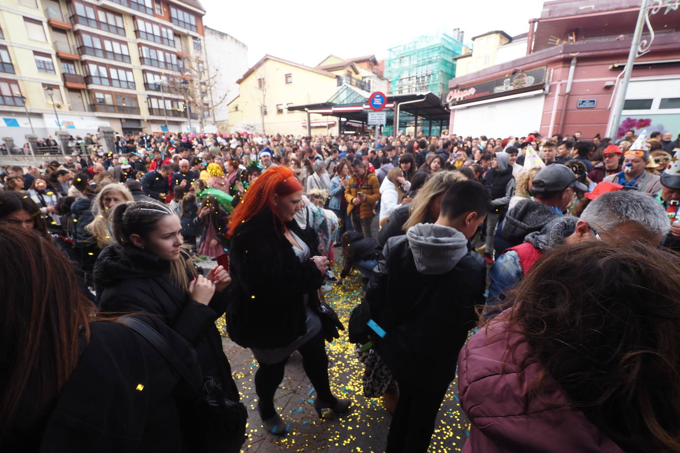 Fotos: Nochevieja adelantada en El Astillero