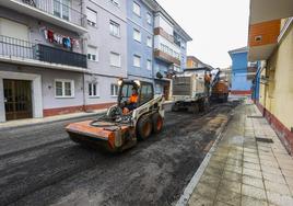 Pavimentación de viales en la colonia Santo Domingo, en Barreda.