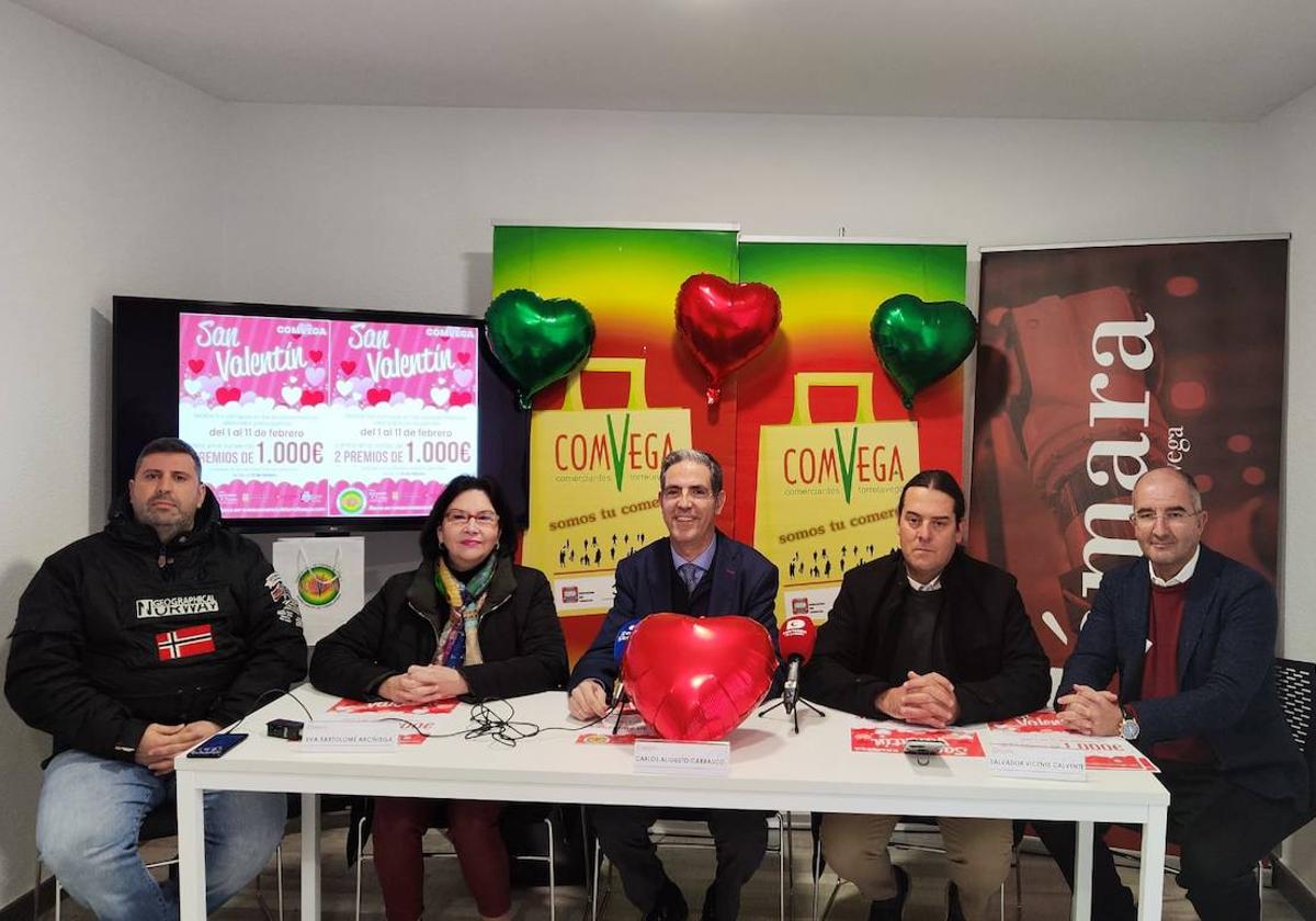 Presentación de la campaña de San Valentín 2023 de Comvega y la Cámara de Comercio de Torrelavega