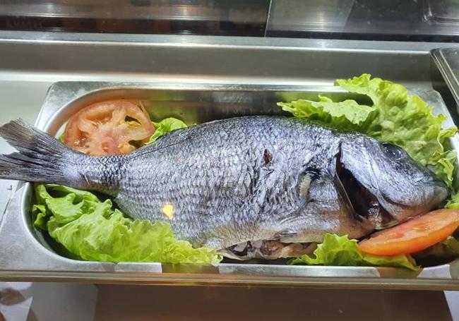 Pescado de temporada para asar al horno, en El Pozo.