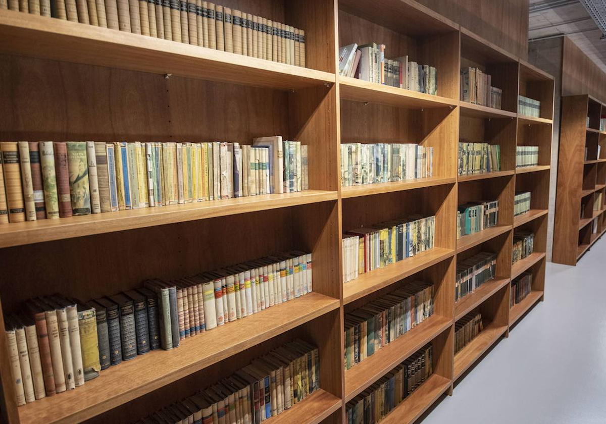 El 'Bibliobús' llevará la literatura a 32 municipios cántabros