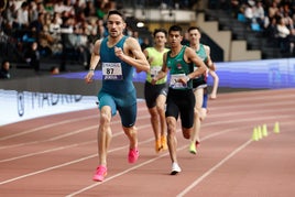 Mohamed Attaoui, sobre la pista de Gallur a la estela de Ignacio Fontes.