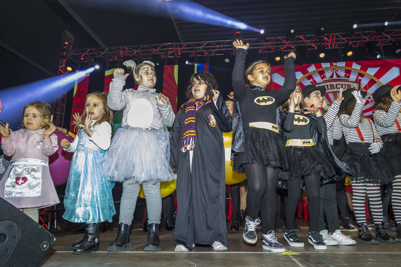 Un momento del desfile infantil de Carnaval, en el Palacio de Deportes.