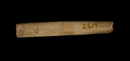 1. Aerógrafo de Altamira. 2. Jarrita oinochoe. Cueva Pequeña. 3. Broche damasquinado. Las Penas. 4. Colgante oso. La Garma-Galeria inferior. 5. Scramasax. Alto de Camino.