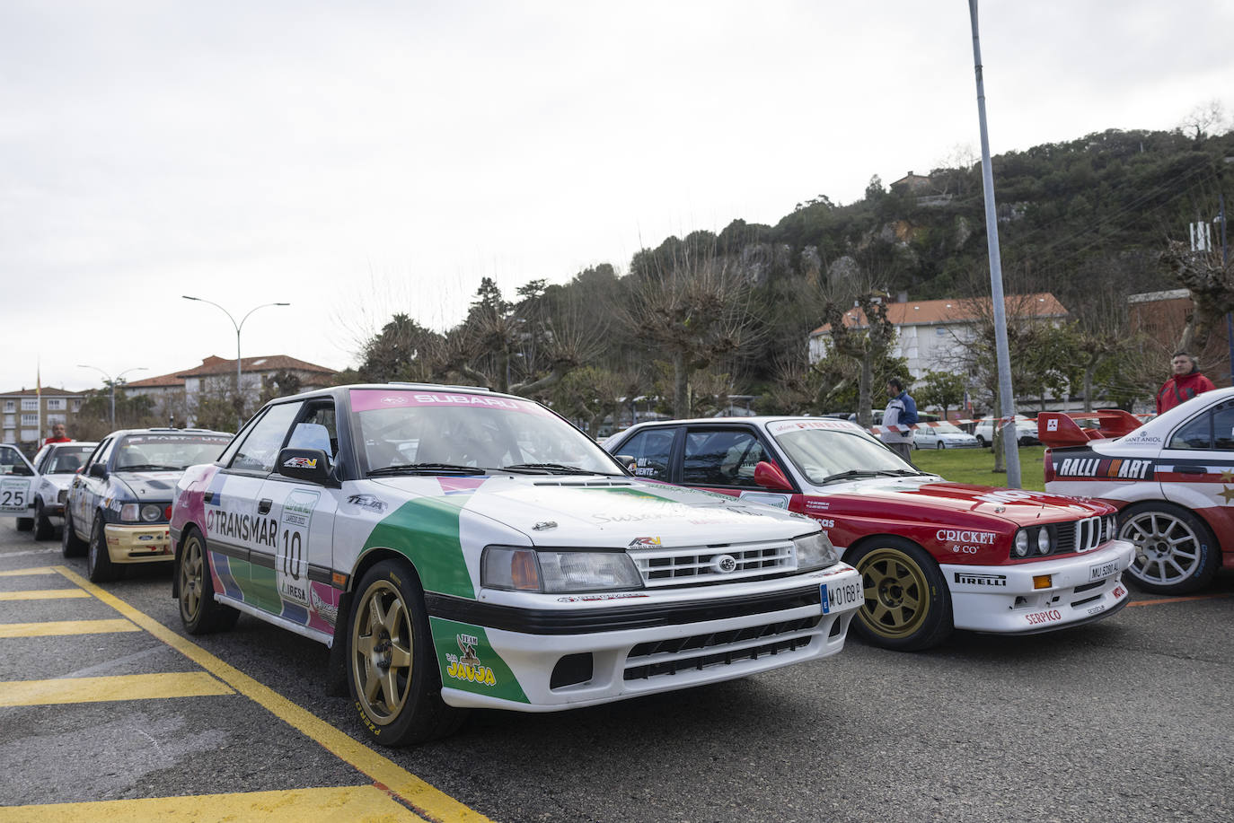 Subaru Legacy y BMW M3, dos modelos que marcaron historia en los rallies.