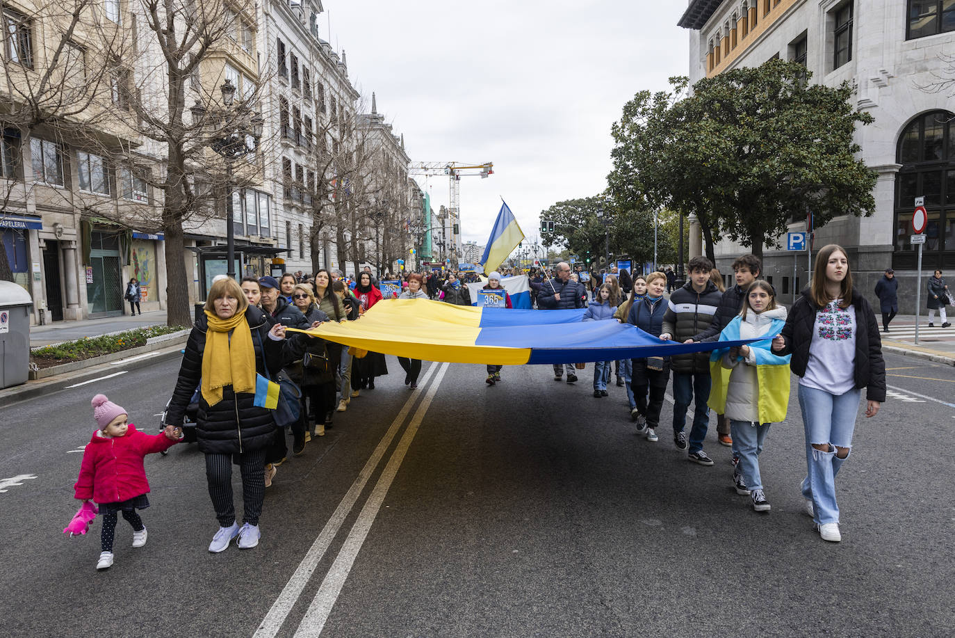 Refugiados, migrantes y ciudadanos de santander se han unido para pedir la paz