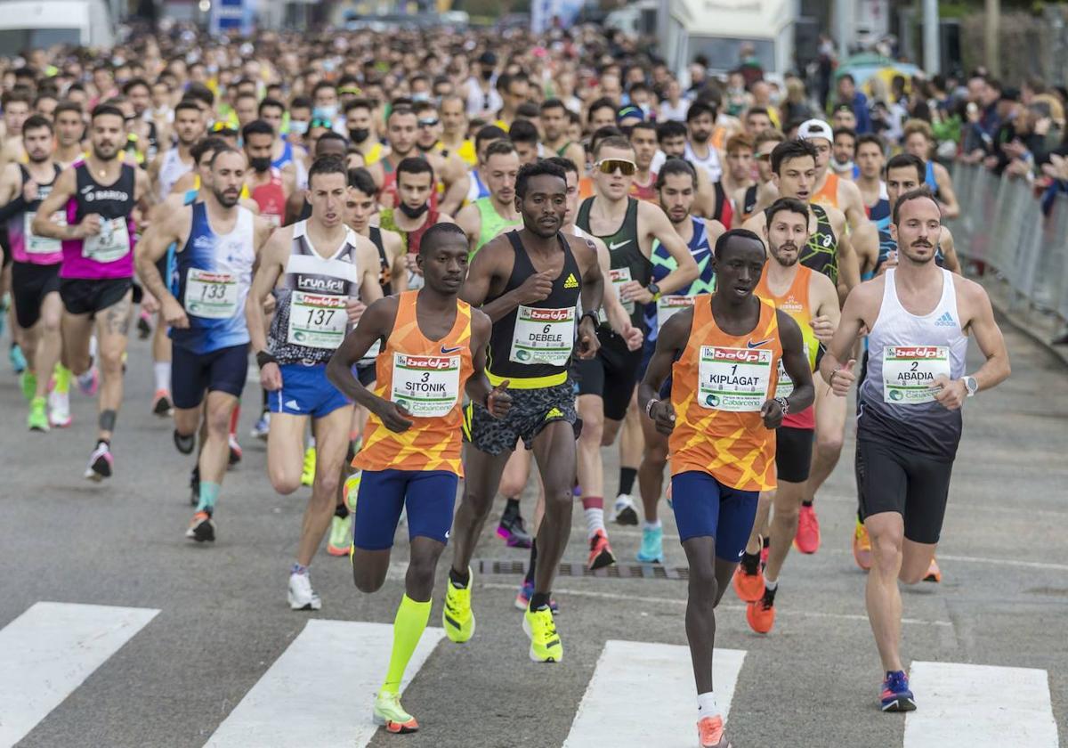 Kiprono, Chimdessa, Kiplagat y Abadía, en la edición de 2022.