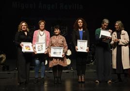 Yolanda Sierra, Manuela Ruiz, Ana Rosa Sainz, Vanesa Sánchez, Beatriz Berberana y Consuelo Gutiérrez durante la Gala del Día de la Mujer.