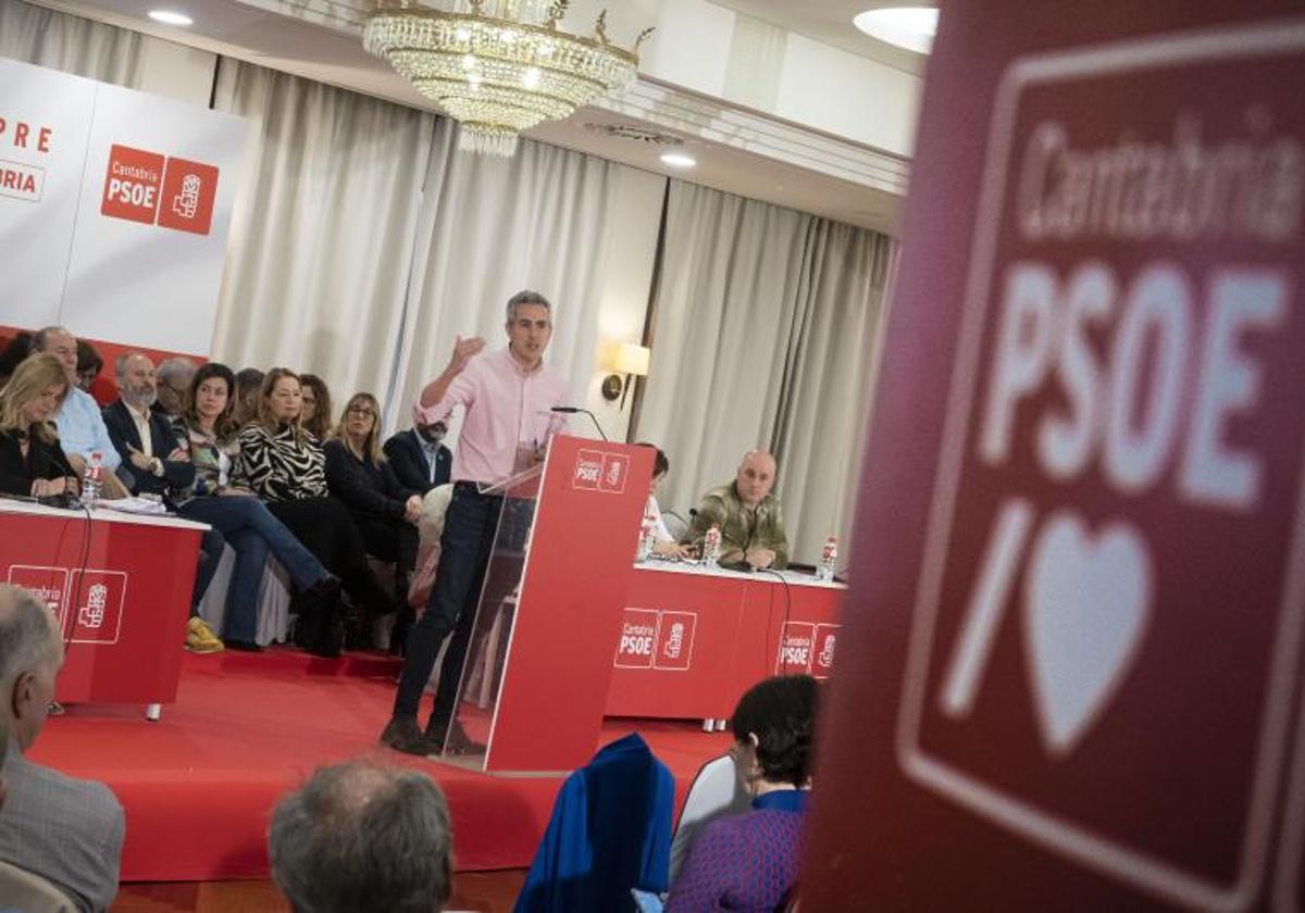 Zuloaga, durante el Comité Regional del PSOE celebrado este sábado en Santander.