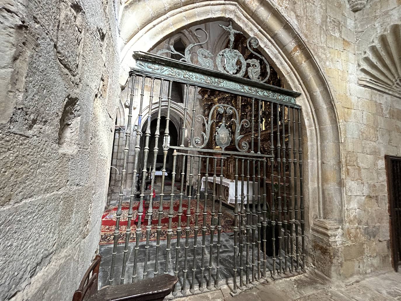 La reja que comunica la capilla con el altar de Belén es una de las joyas que será recuperada. 