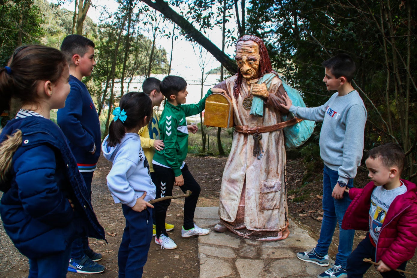 El Arquetu es una de las figuras más grandes que ha creado el artista Fran Querol para Mina Pepita.