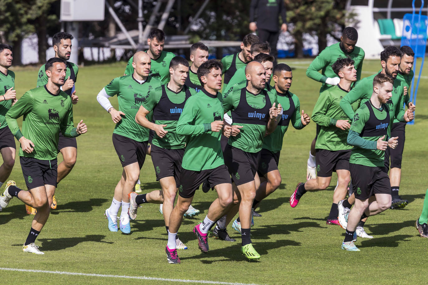 El grupo, en una sesión de carrera continua en las Instalaciones Nando Yosu.