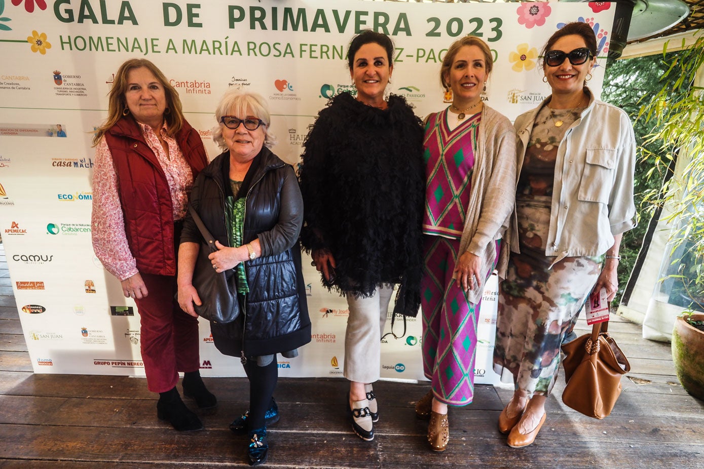 Marián González, Felicidad Mier, Sabela De la Llama, Rebeca Garza e Isabel Jinel.