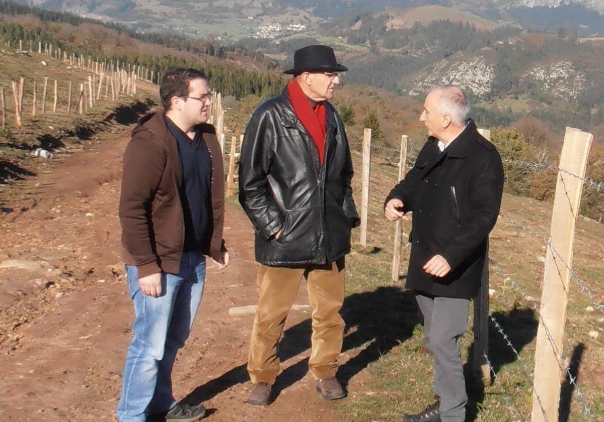 Borja Gutiérrez, González Linares y Federico Crespo.