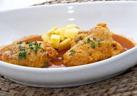 Pimientos rellenos de manitas de cerdo, un plato para recrearse.