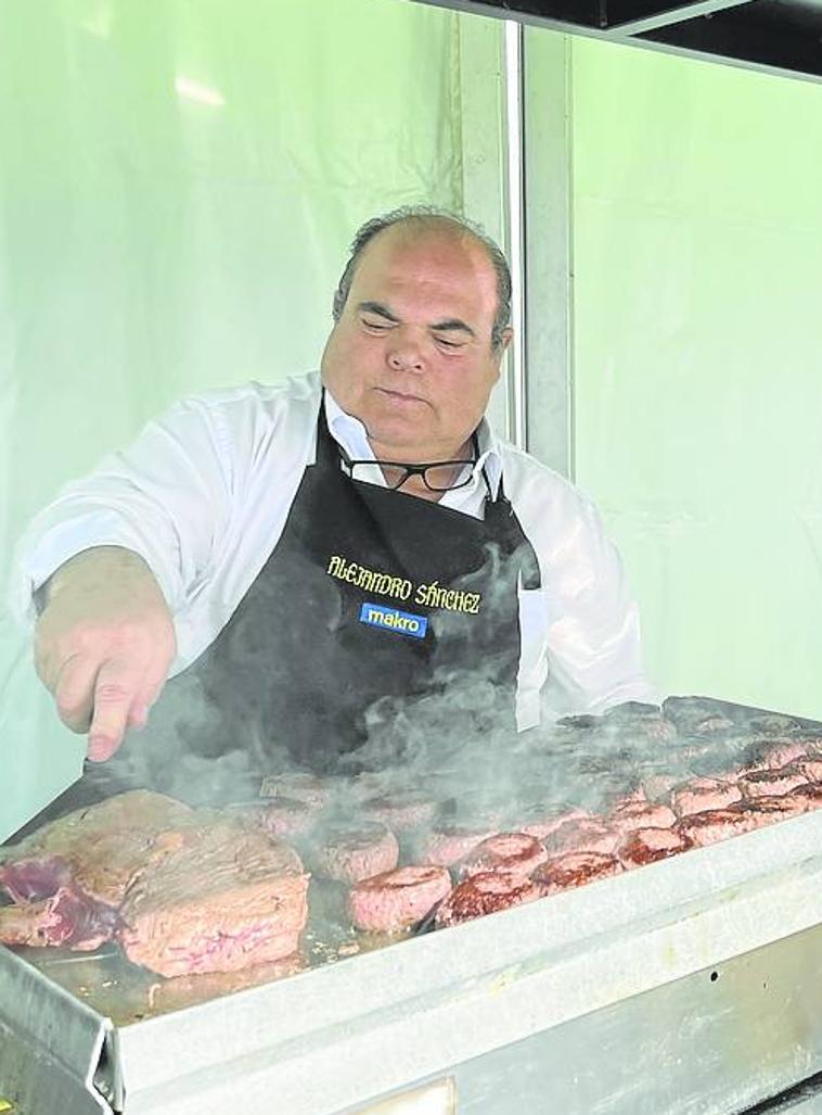 Imagen - Tras la firma tuvo lugar una degustación.