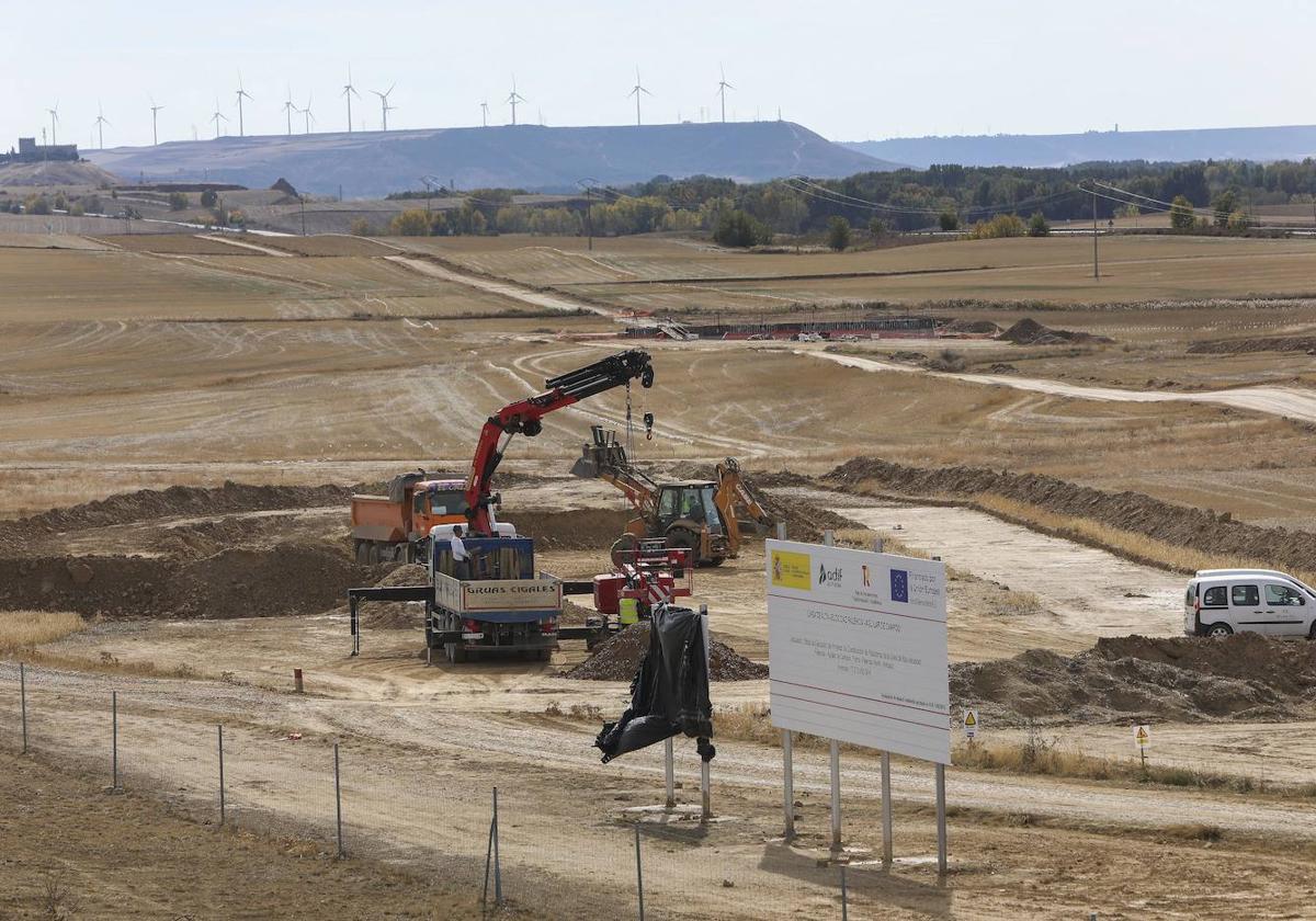 Obras de la línea del AVE en la zona de Palencia, concretamente en Amusco.