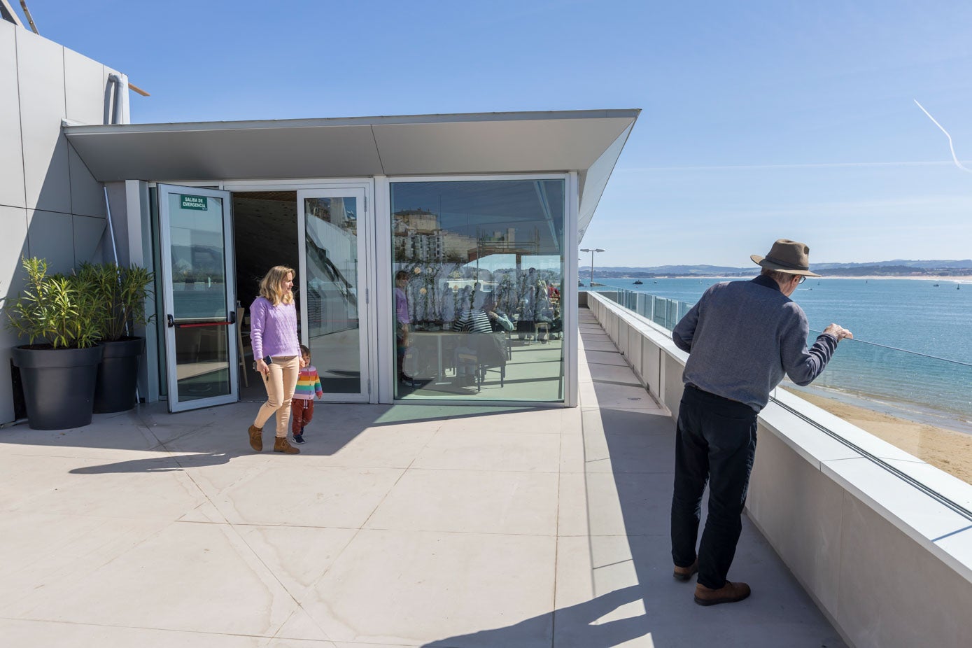 La terraza de la cafetería del Museo Marítimo del Cantábrico continúa en obras con el objetivo de que esté disponible de cara a la temporada estival