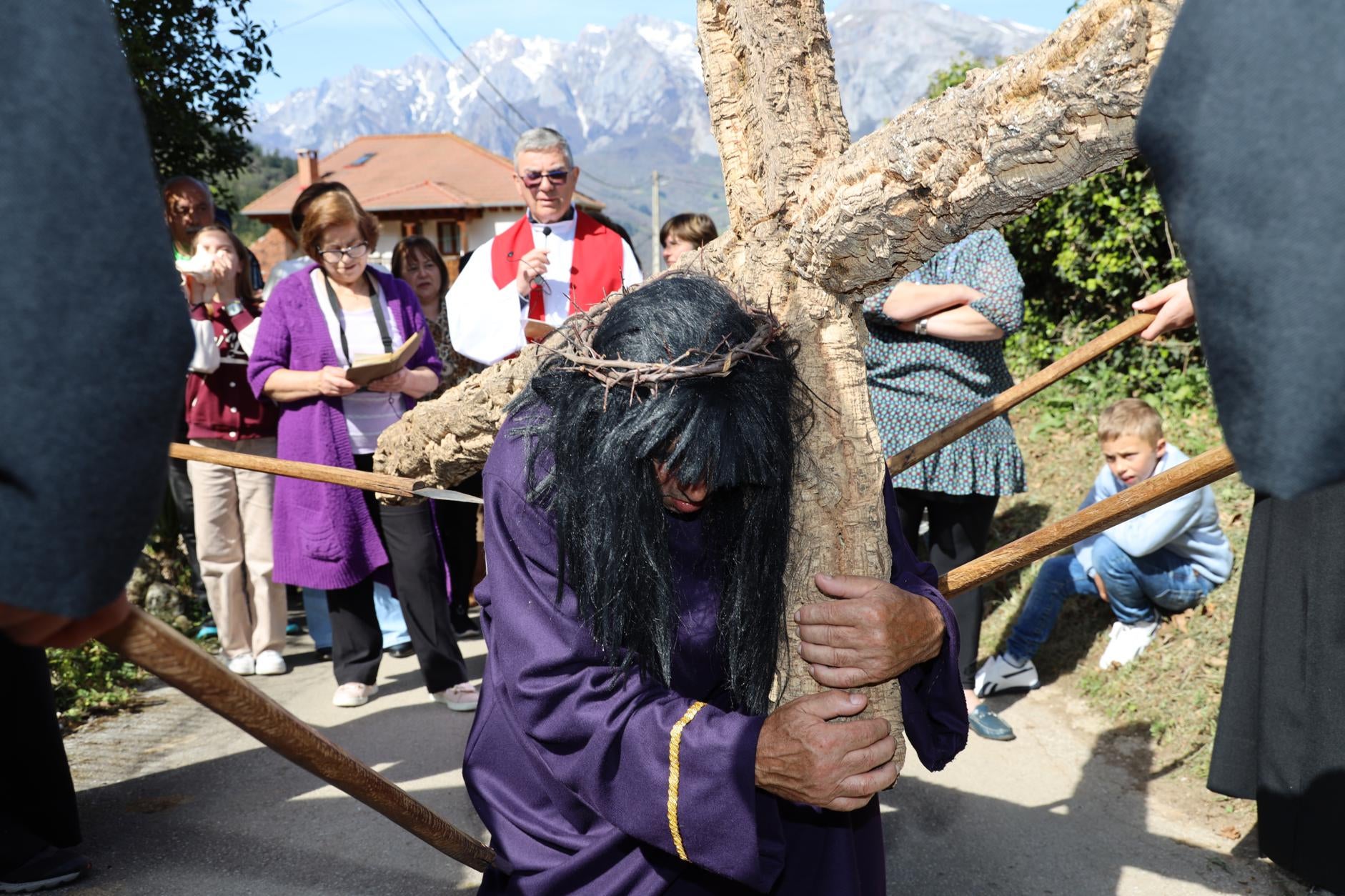 Jesús cae por tercera vez durante el recorrido