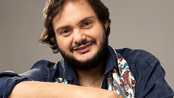El virtuosismo del guitarrista y compositor brasileño Yamandu Costa recala en Cantabria en mayo