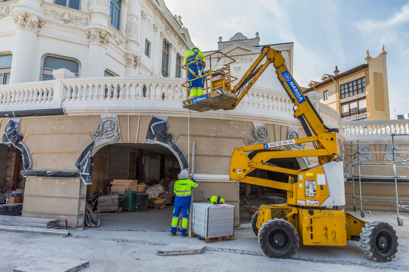 A finales de este mes se podrá quitar el vallado y la Plaza de Italia recuperará los 250 metros cuadrados que durante décadas han estado ocupados por las terrazas.