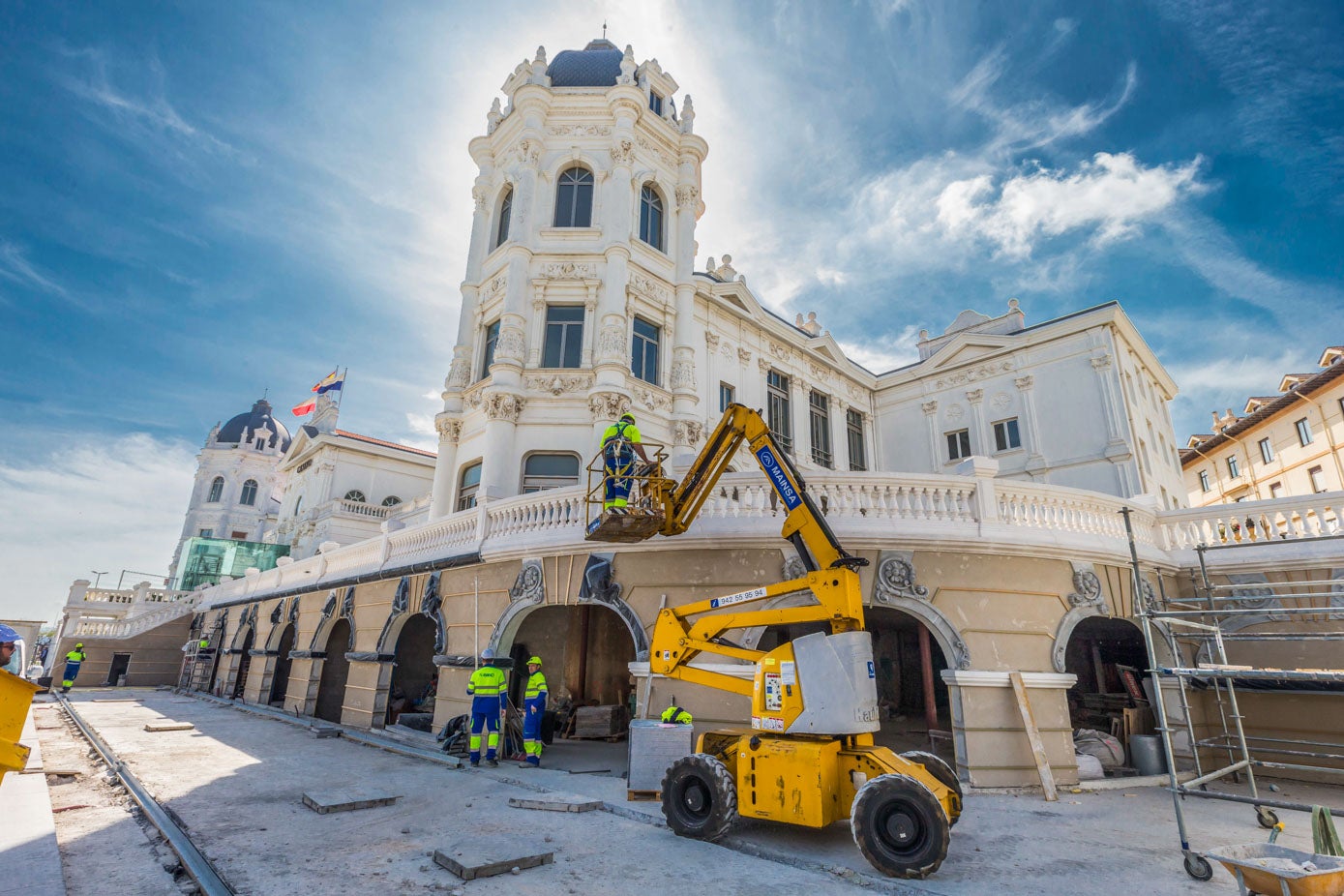 Los operarios trabajan para que el edificio sea lo más parecido posible al que se proyectó en 1915.