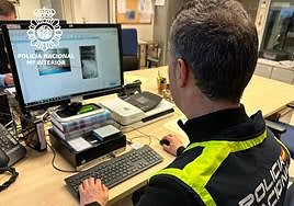 Detenida por robar cien euros y herramientas del interior de un coche