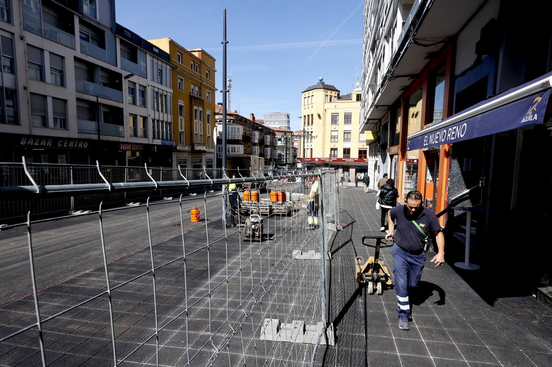 Los operarios siguen trabajando en el primer tramo del plan, entre Alonso Astúlez y La Llama.