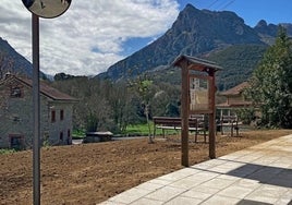 Las obras han recuperado espacios en un entorno destinado al disfrute de los vecinos de este barrio ramaliego.