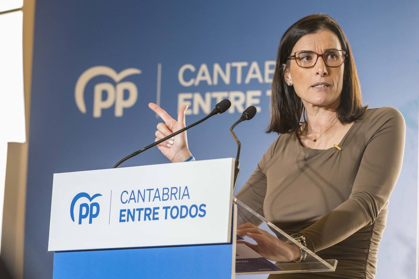 Gema Igual durante su intervención en el acto, donde ha destacado que «el avance de Santander en estos años ha sido notable en todos los aspectos»