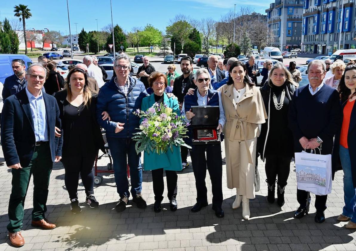 Nueva Montaña rinde homenaje a Manuel Quevedo por 40 años luchando por el barrio