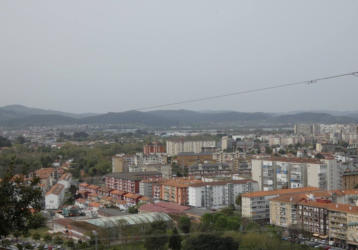 Vista de los barrios de San Lorenzo y El Pelegrín en los que está prevista una actuación de renovación de saneamiento, abastecimiento, pavimentos y jardines.